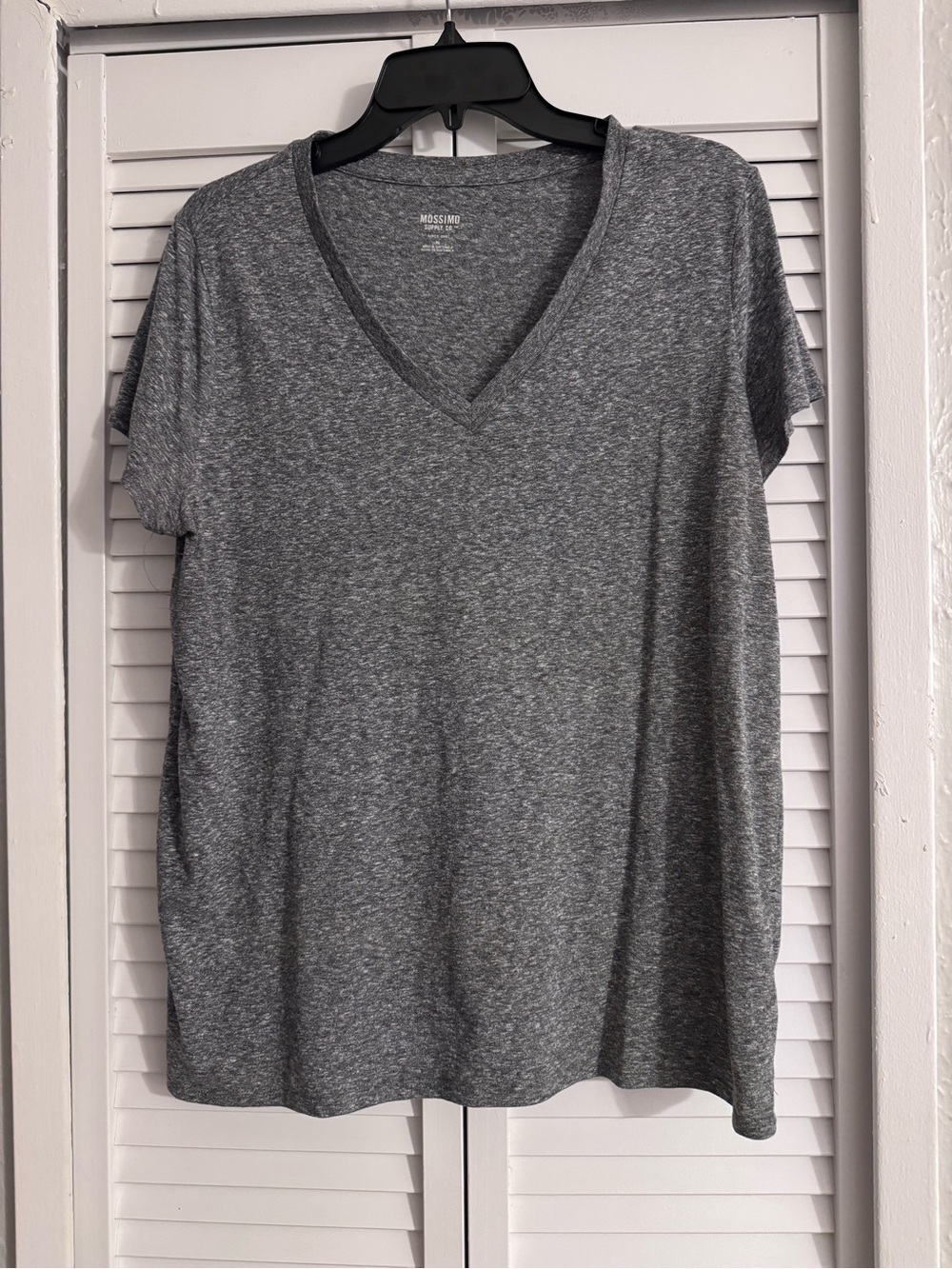Mossimo Supply Co. Gray Heather V-Neck Short Sleeve Tee